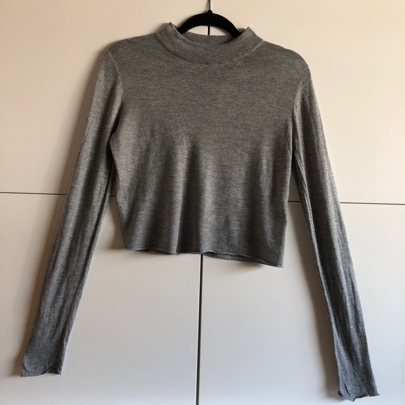 TROUVE GREY CROP LING SLEEVED TOP - Picture 1 of 3